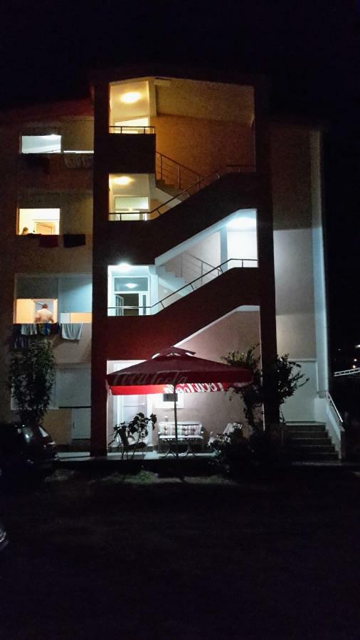 Apartments Music Sutomore Esterno foto
